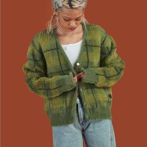 Unif TY Cardigan Fluffy Comfy Warm Size M